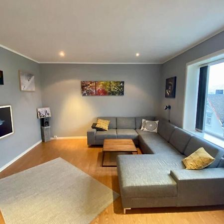 Nice And Central Apartment In Quiet Area Ålesund Exterior foto